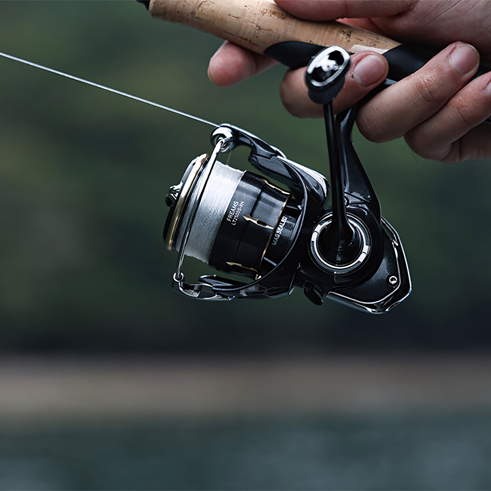2026 DAIWA FREAMS Spin Balıkçı - Abu Garcia Reel Revo incelemesi ve fiyatı
